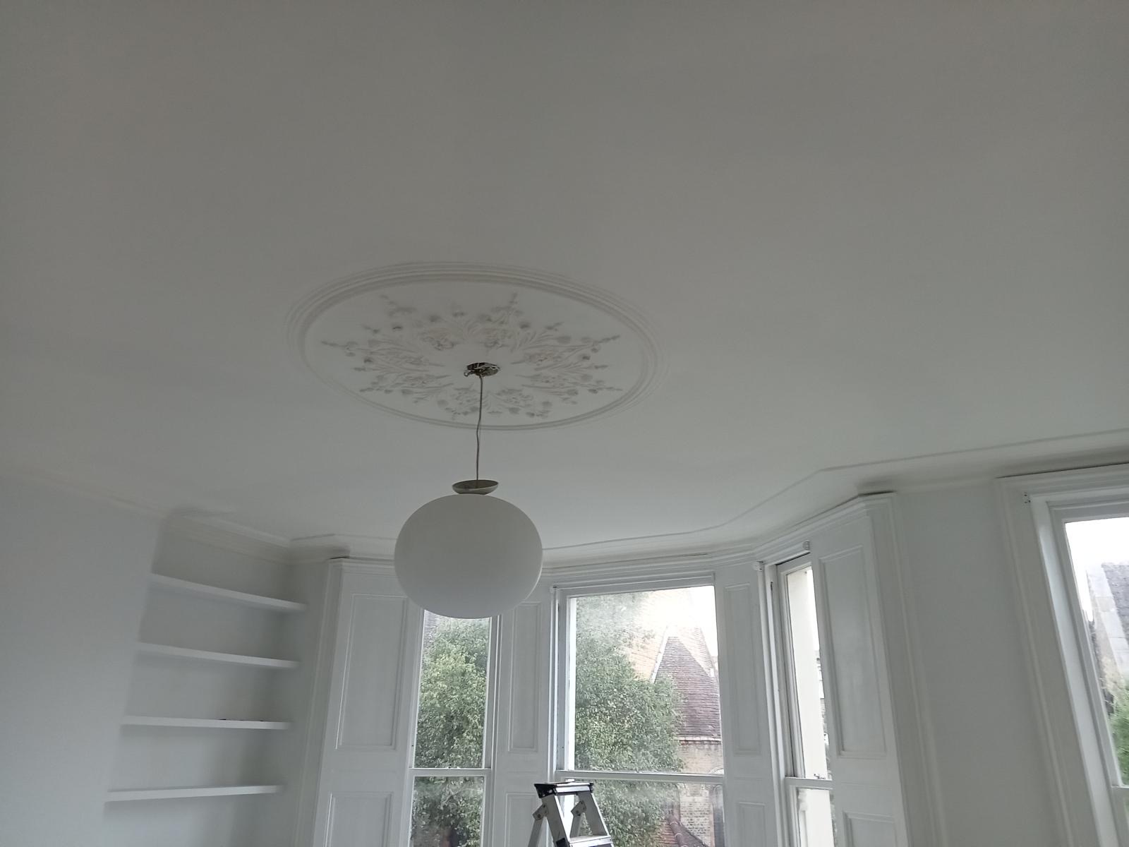 spray painting Leyton, E10